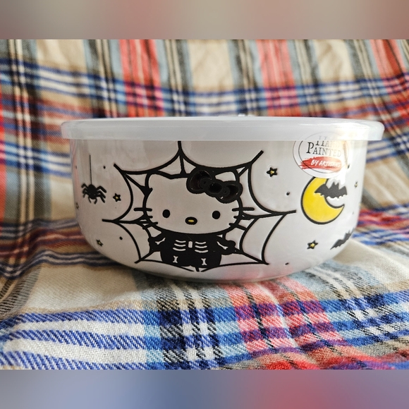 Hello Kitty (Sanrio) Halloween Skeleton Ceramic Food Storage Bowl (Large) - Picture 2 of 4